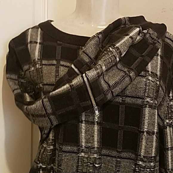 Tildon checkered sweater size large - Picture 4 of 8
